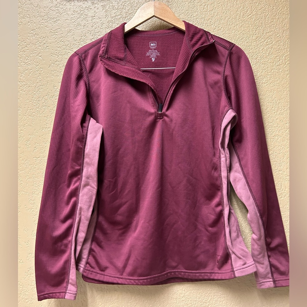 REI two toned pullover